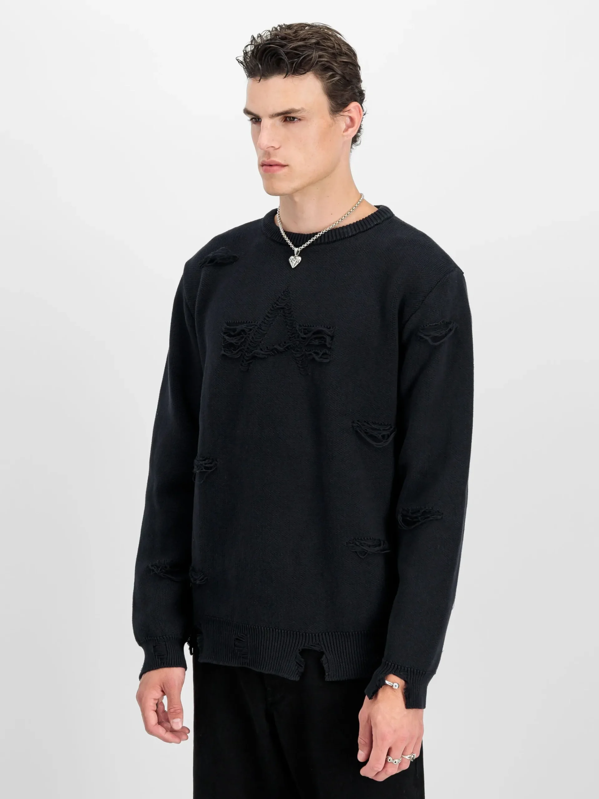 DISTRESSED LOGO PULLOVER
