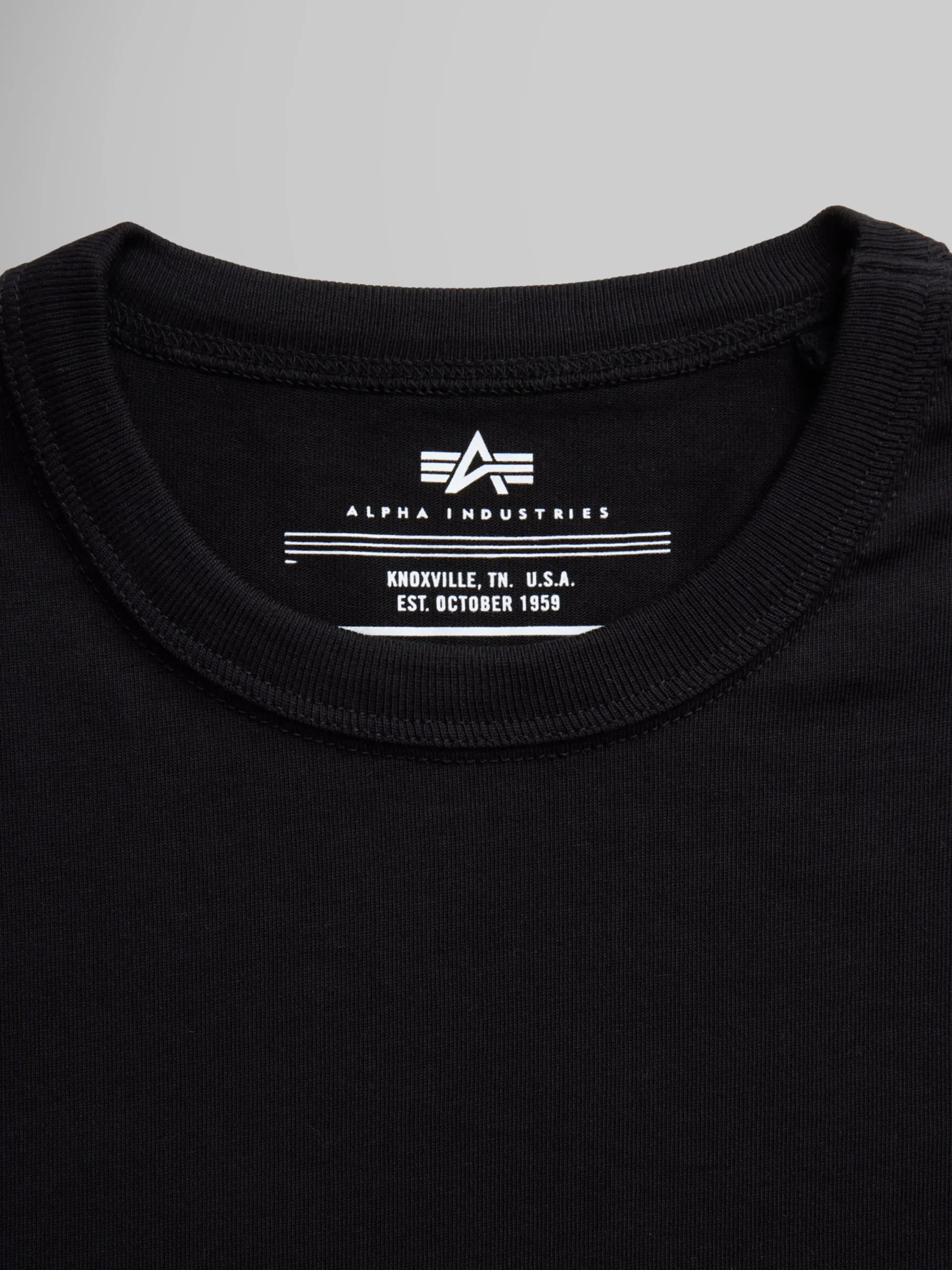 ESSENTIAL TEE