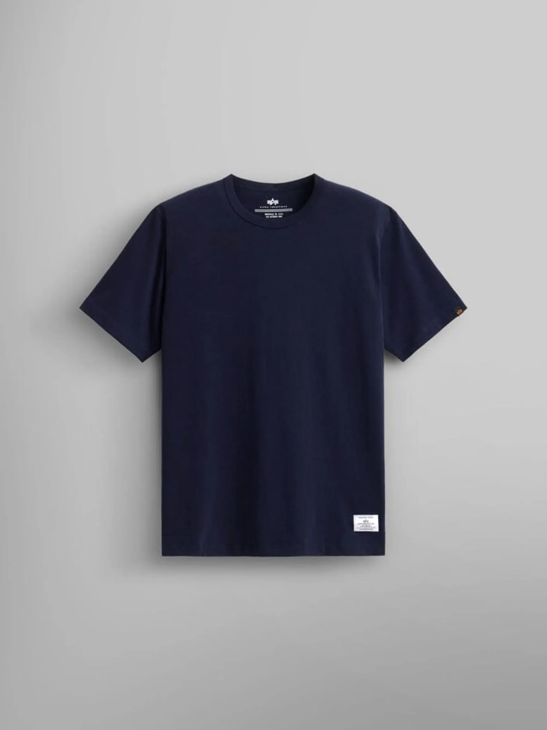 ESSENTIAL TEE