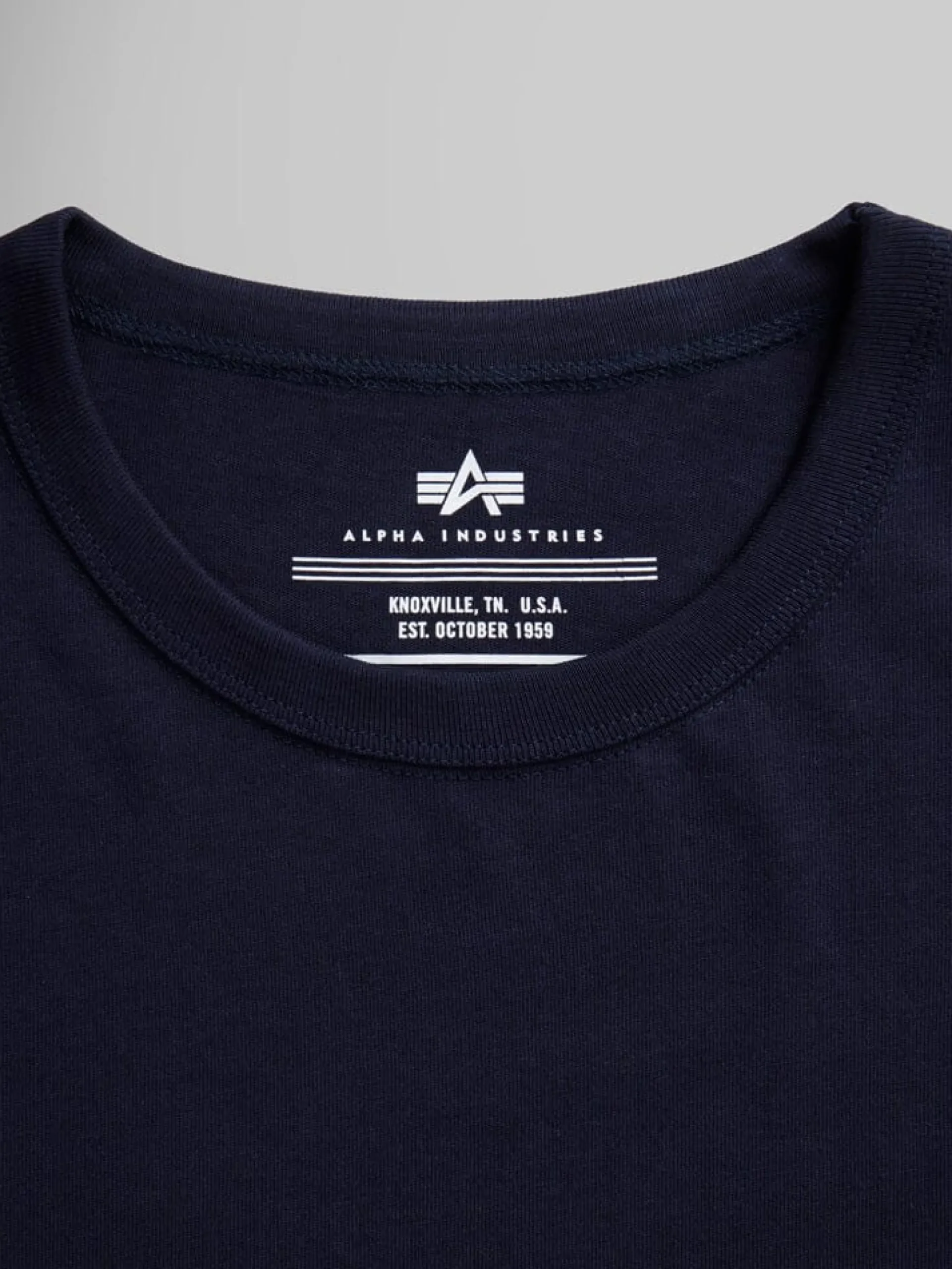 ESSENTIAL TEE