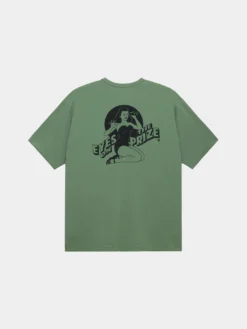 RELAXED EYES ON THE PRIZE TEE