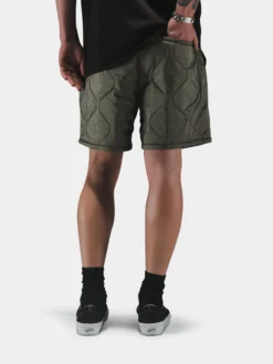 RELAXED QUILTED SHORT