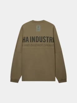 UNFRM LONG-SLEEVED GRAPHIC TEE